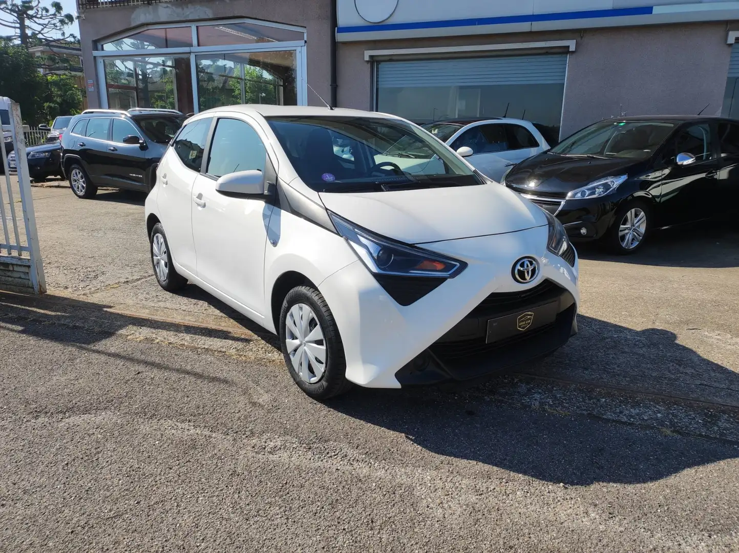 Toyota Aygo Aygo 5p 1.0 x-play 72cv Bianco - 1