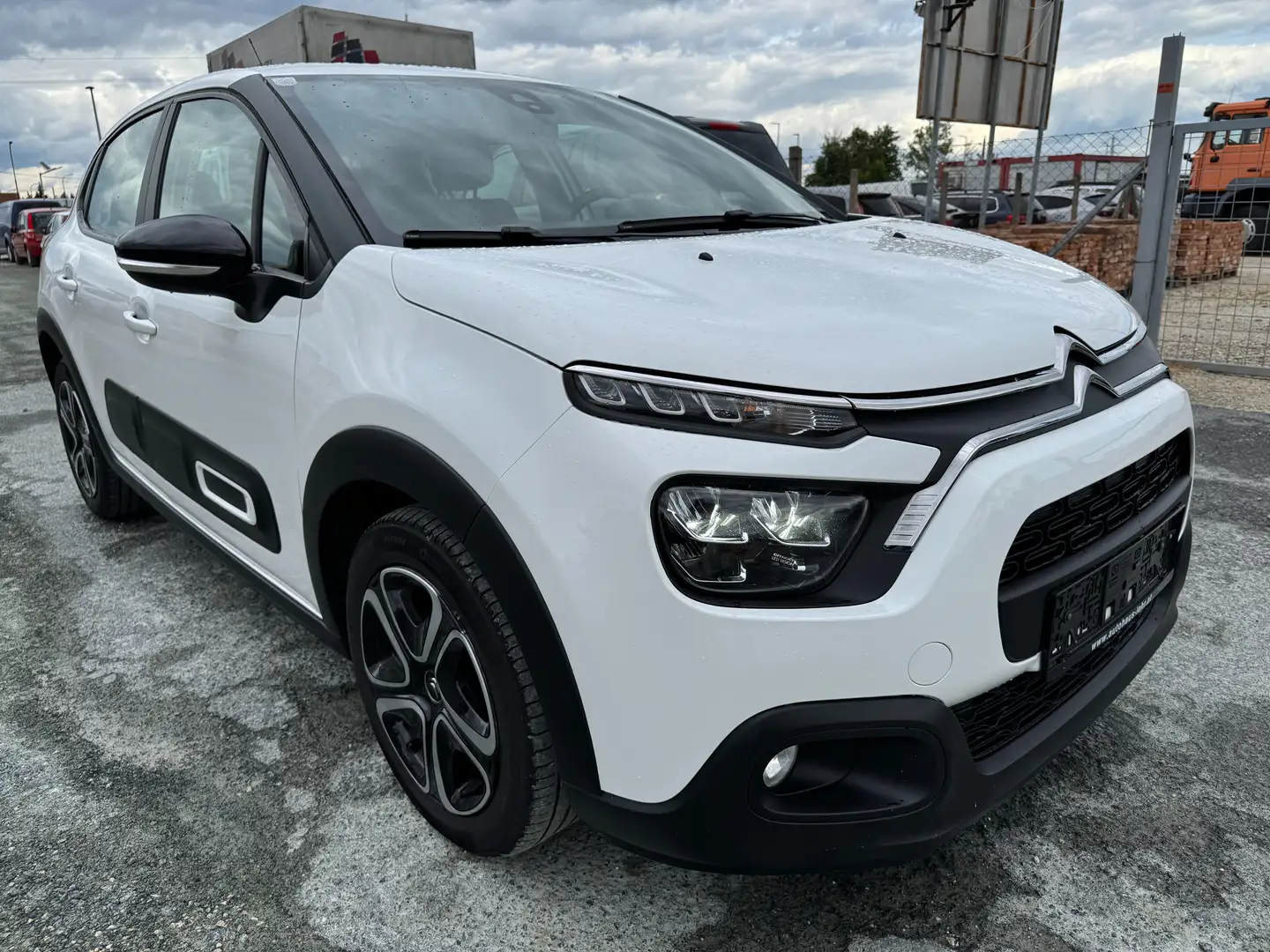 Citroen C3 NAVI LED SHZ Tempomat 6.500Netto Blanc - 1