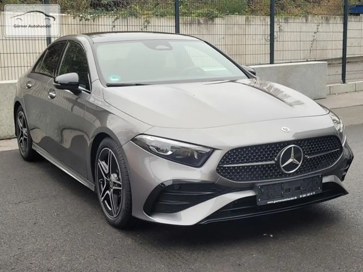 Mercedes-Benz A 180 Limousine AMG Pano+Night+Multibeam+Kamera Gris - 1