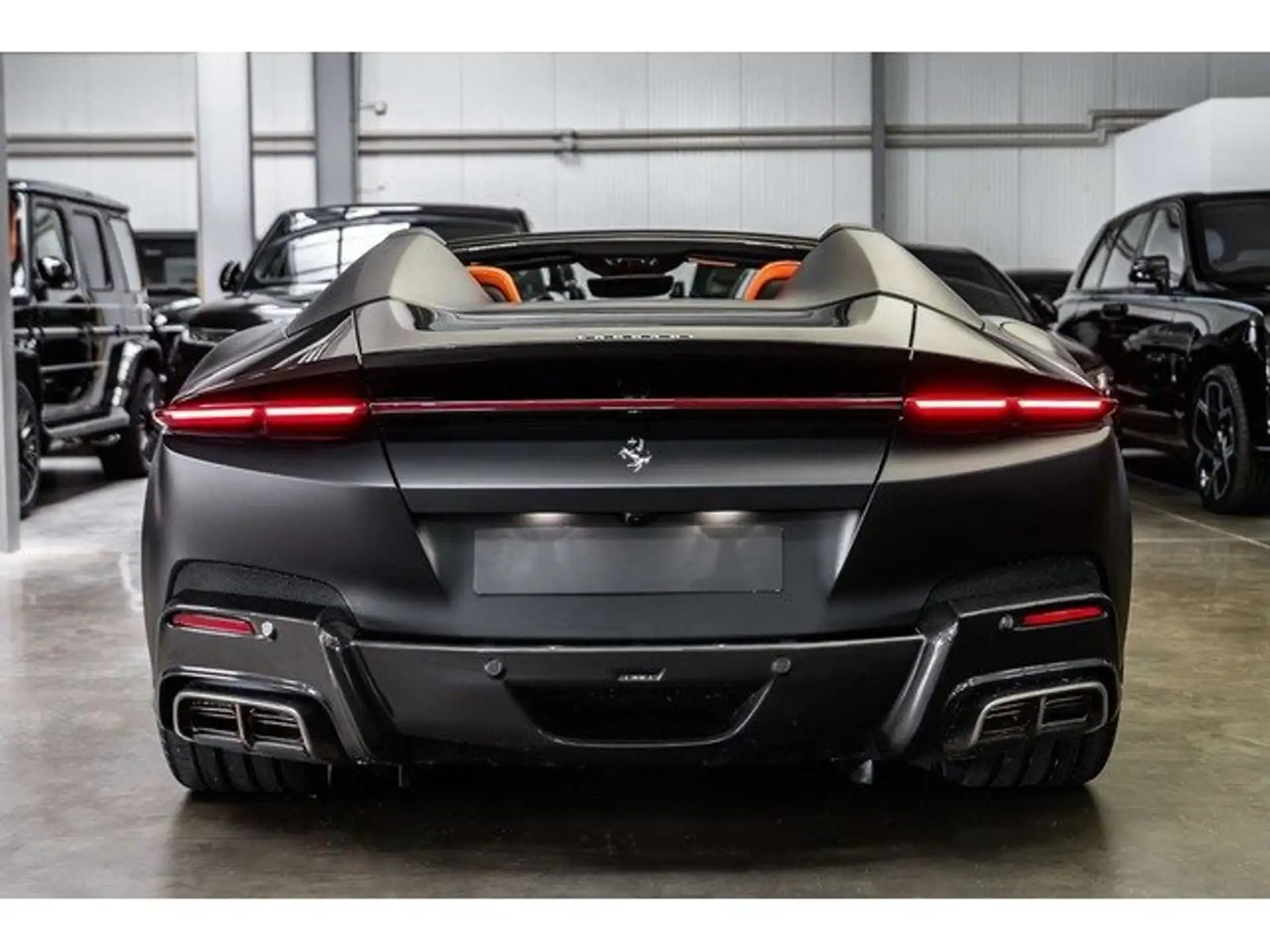 페라리 12 칠린드리 2026 건메탈 사진 6