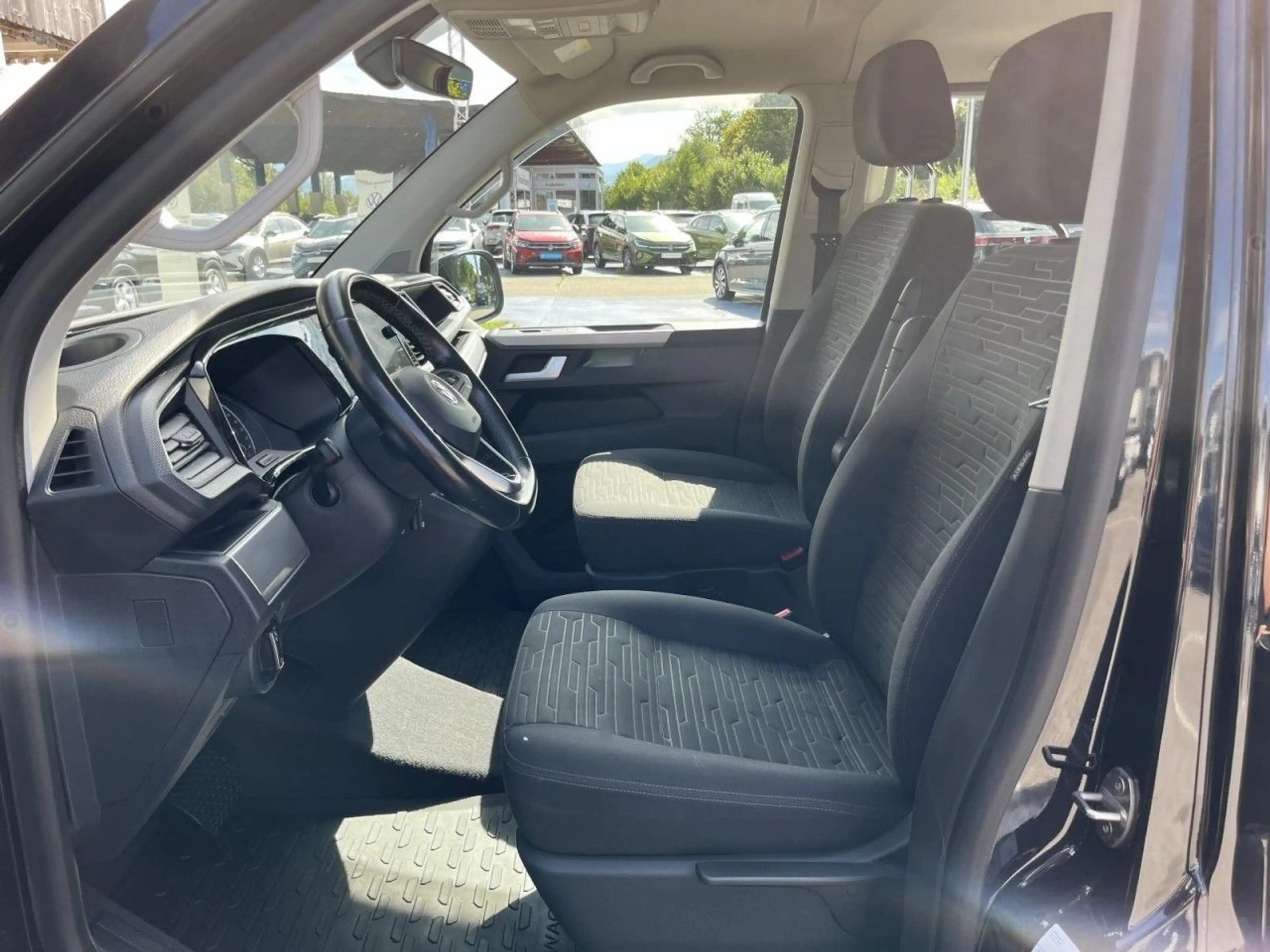 Volkswagen T6.1 Multivan Comfortline 2,0 TDI DSG (Standh.+N — photo 9