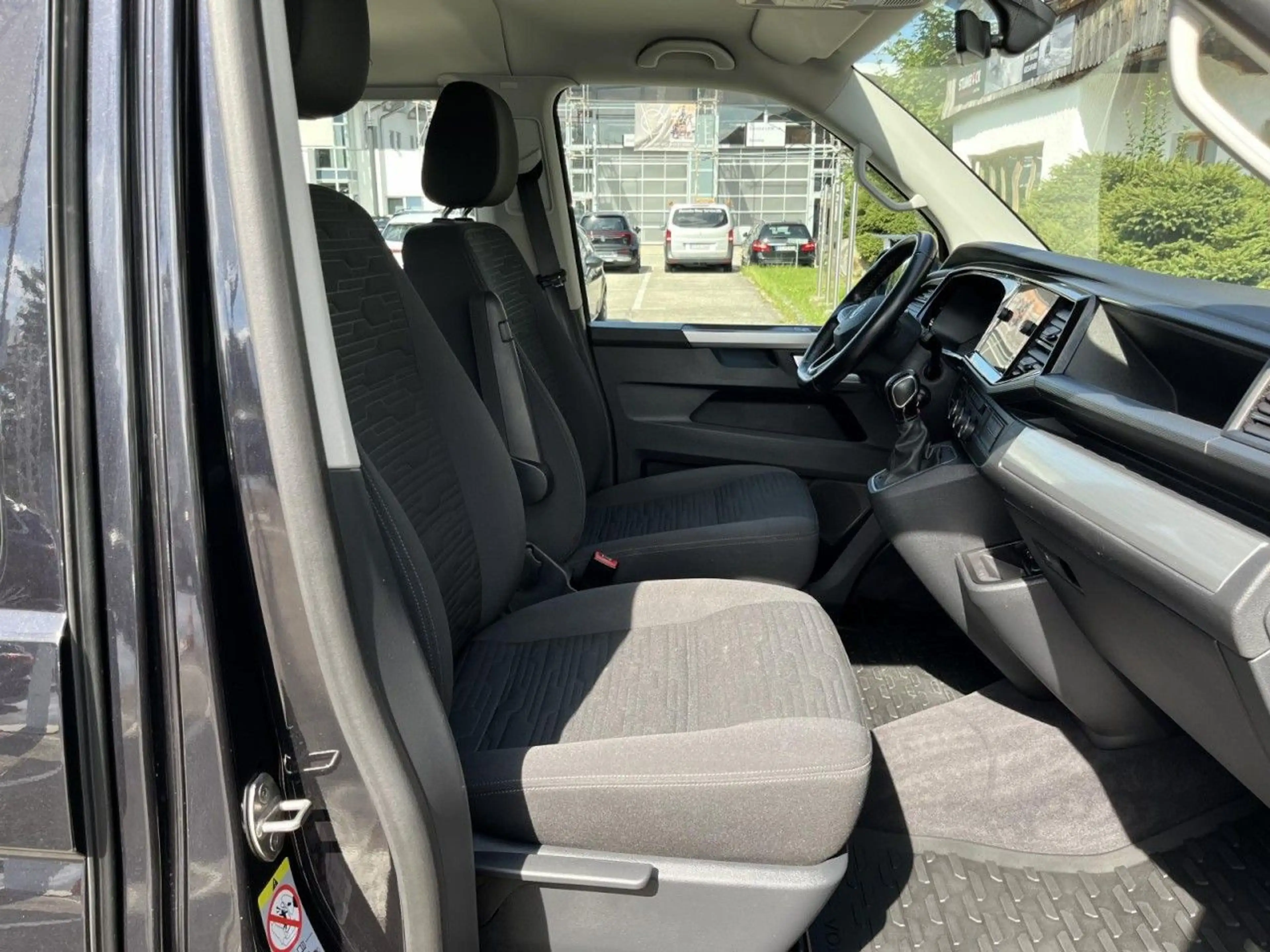 Volkswagen T6.1 Multivan Comfortline 2,0 TDI DSG (Standh.+N — photo 10