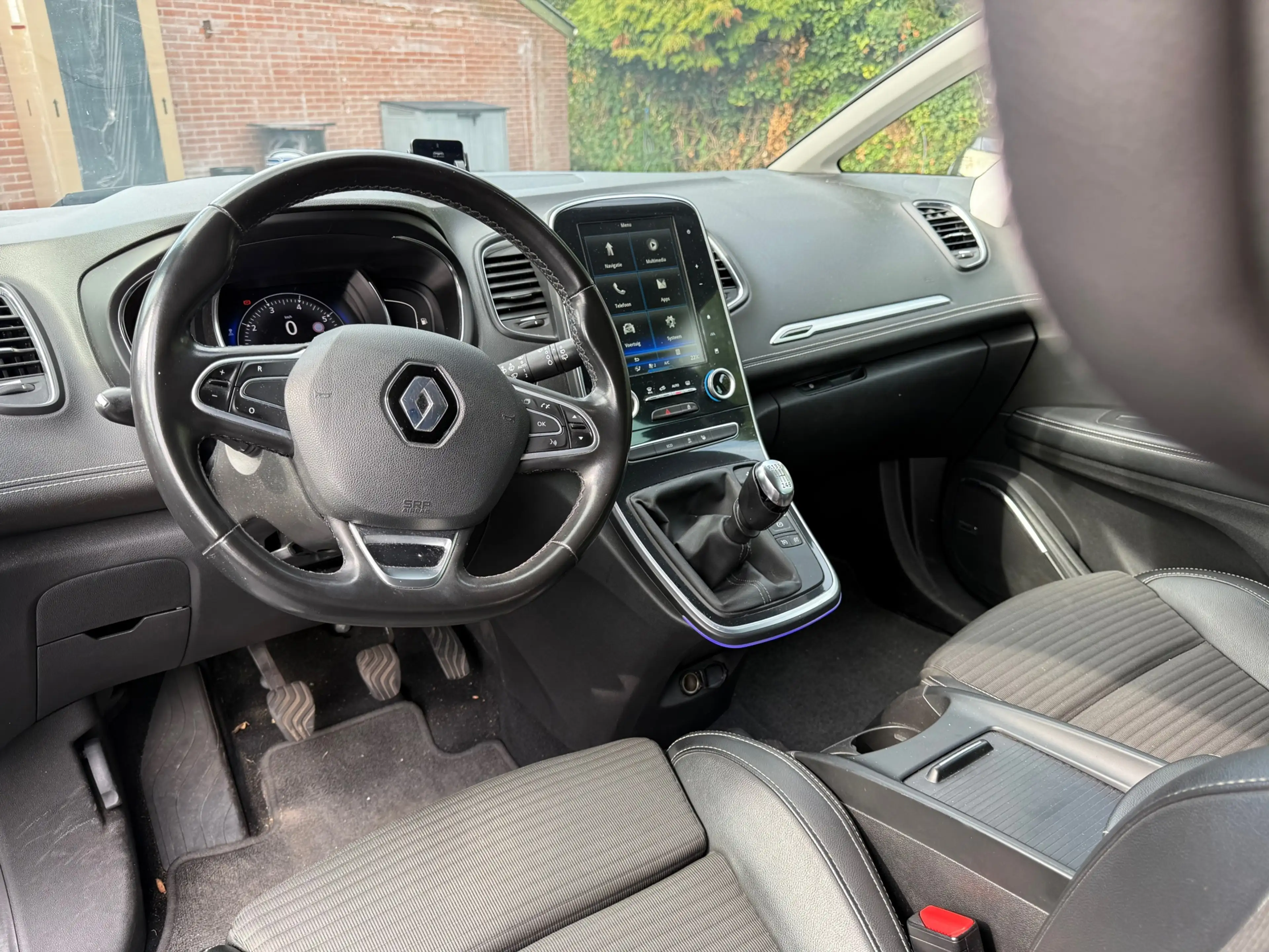 Renault Grand Scenic 1.2 TCe Bose / Bluetooth / Camera / Parkeersensore — photo 12