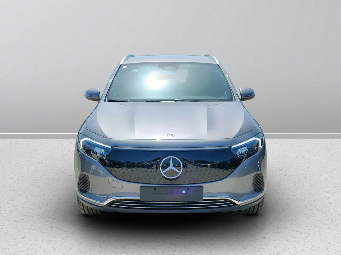 Mercedes-Benz EQA 300 4MATIC Сірий - 2