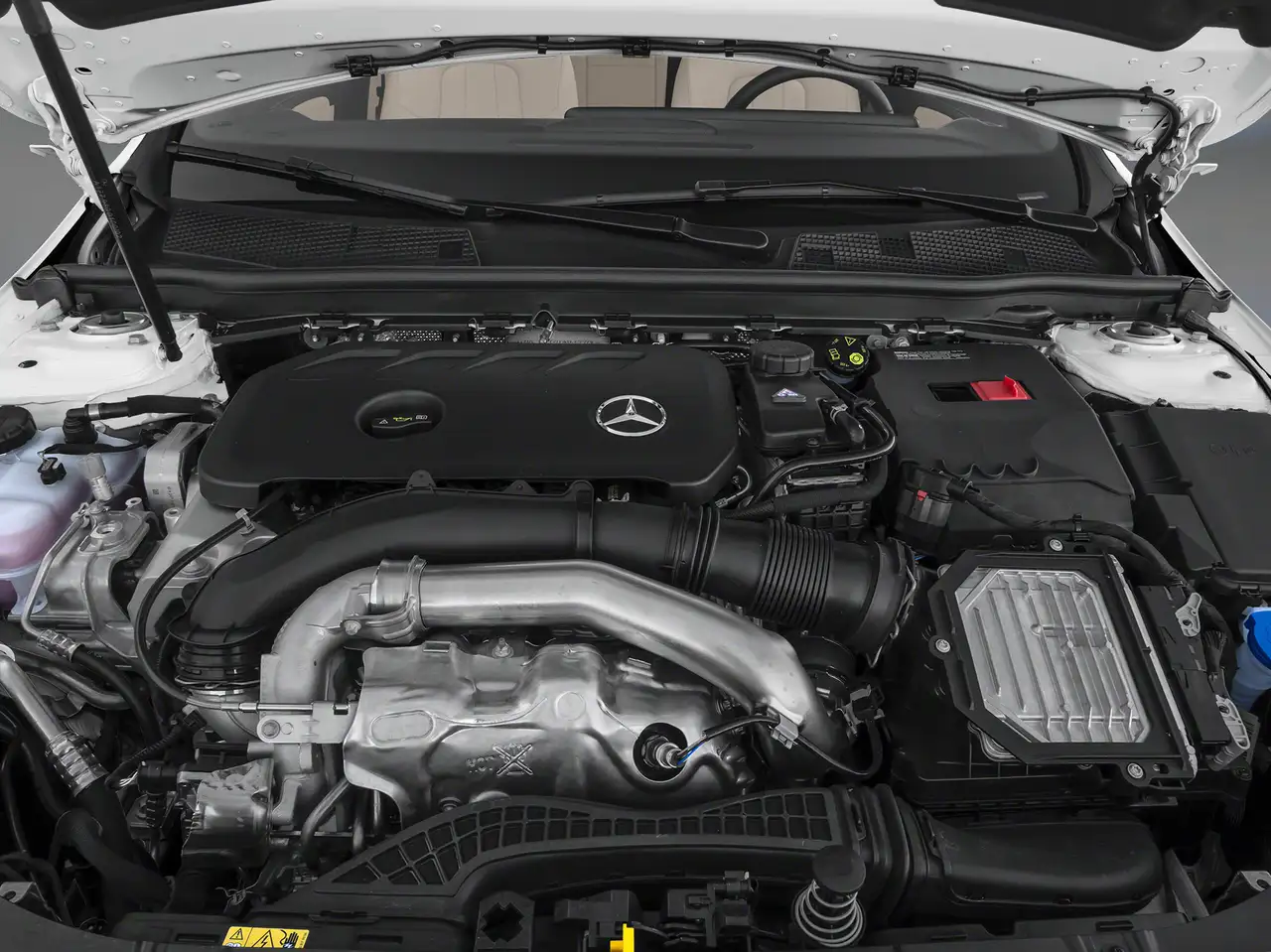 Mercedes-Benz CLA снимка Mercedes-Benz CLA