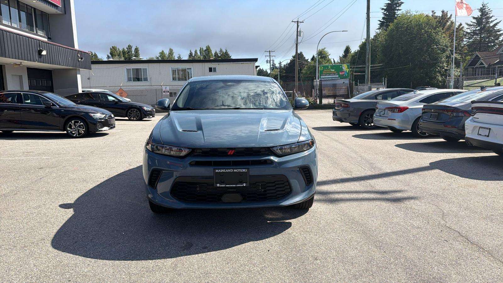 2023 Dodge Hornet — view 2