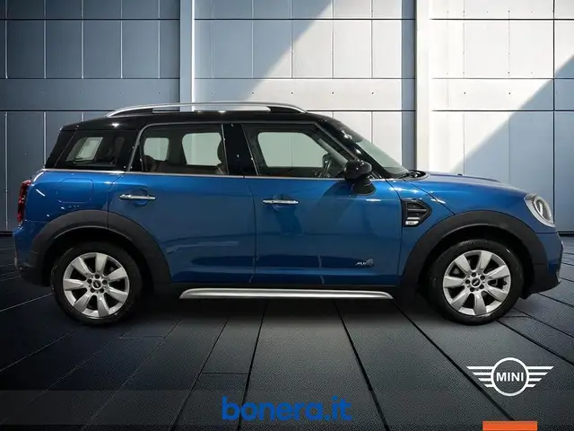 MINI Countryman view 5