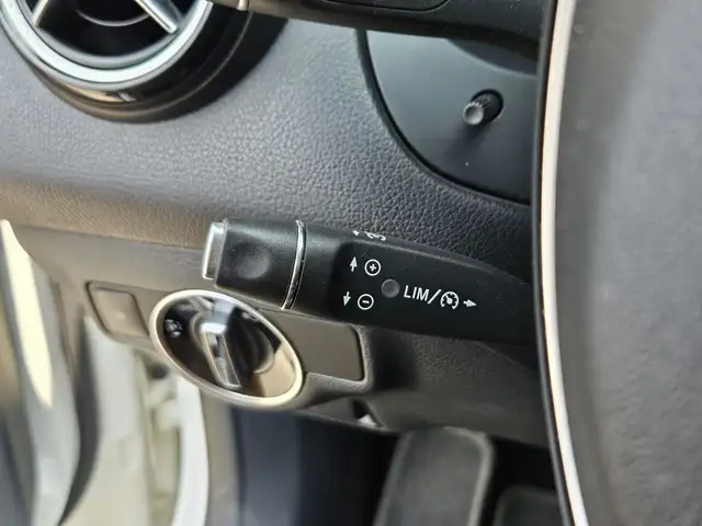 Mercedes-Benz Gla view 15