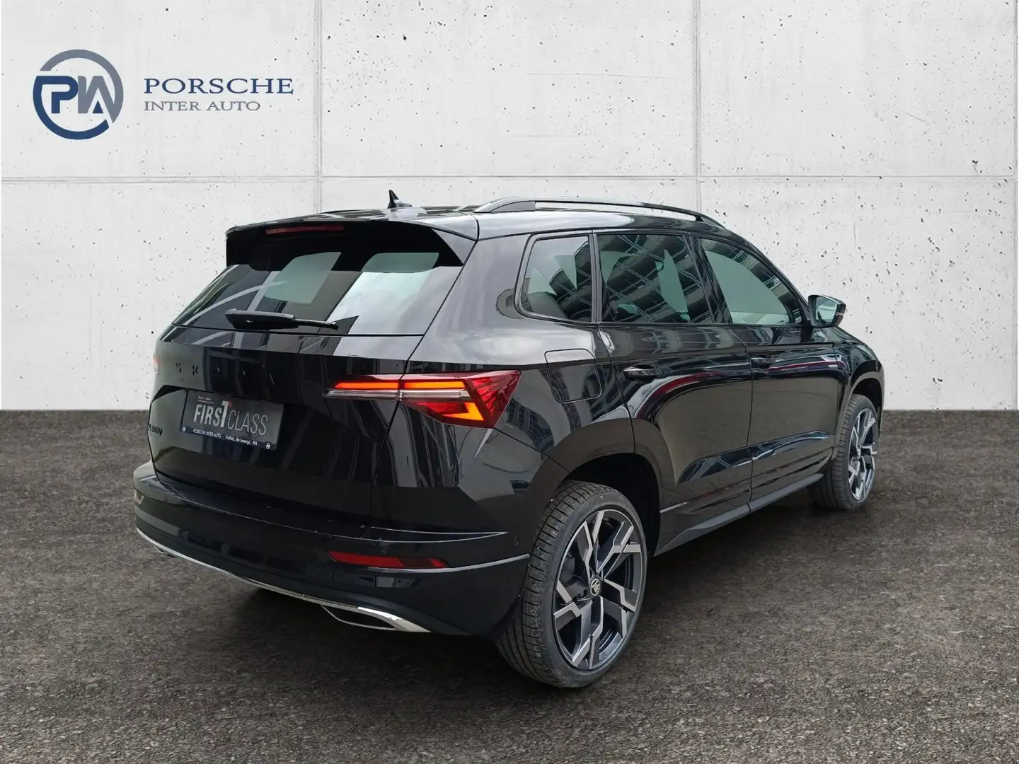 Skoda Karoq Sportline TSI DSG ACT Schwarz - 2