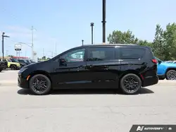Chrysler Pacifica 2027