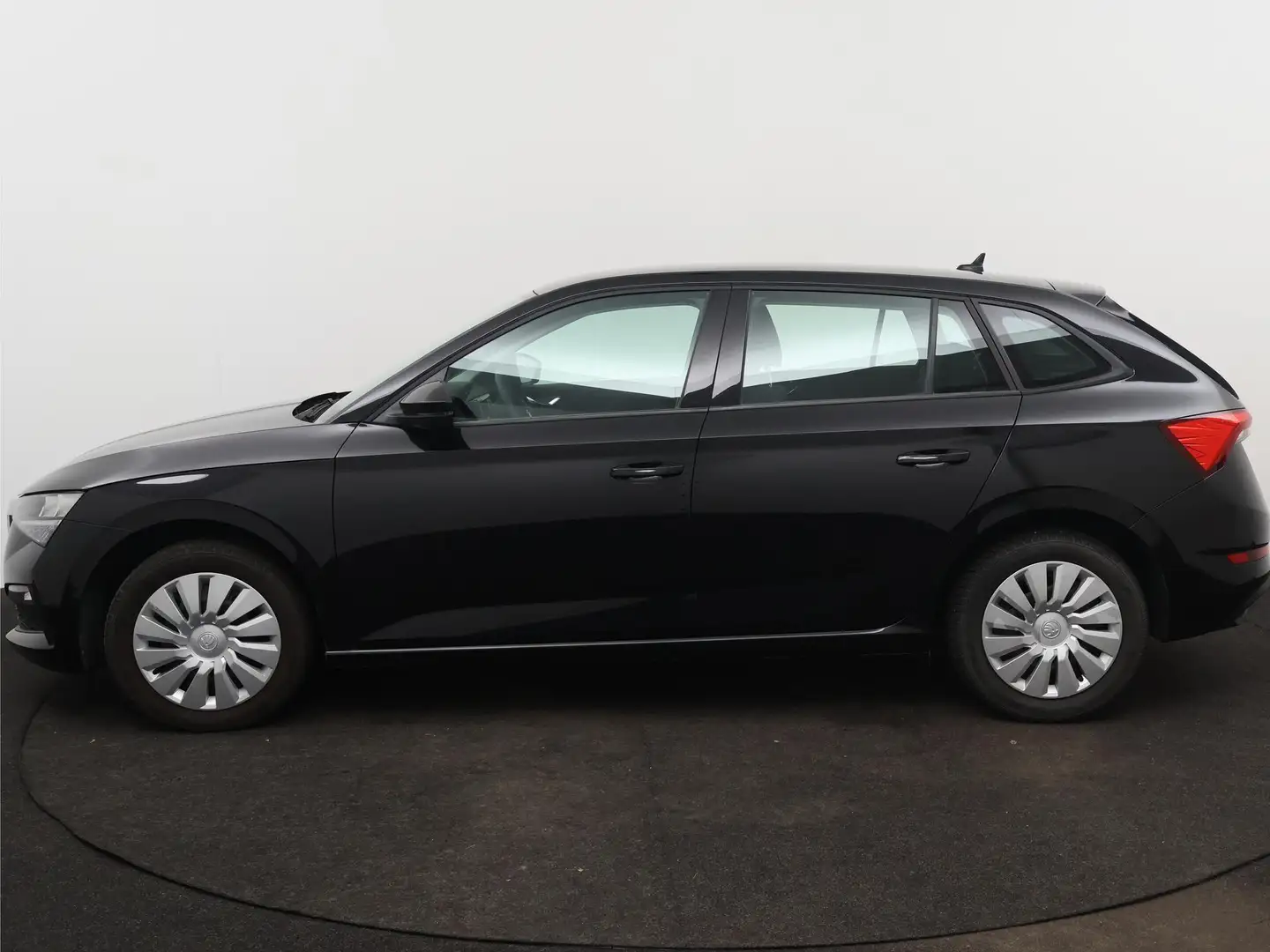 Skoda Scala 1.0 TSI 95PK Active | AIRCO | BLUETOOTH | CRUISE C Zwart - 2