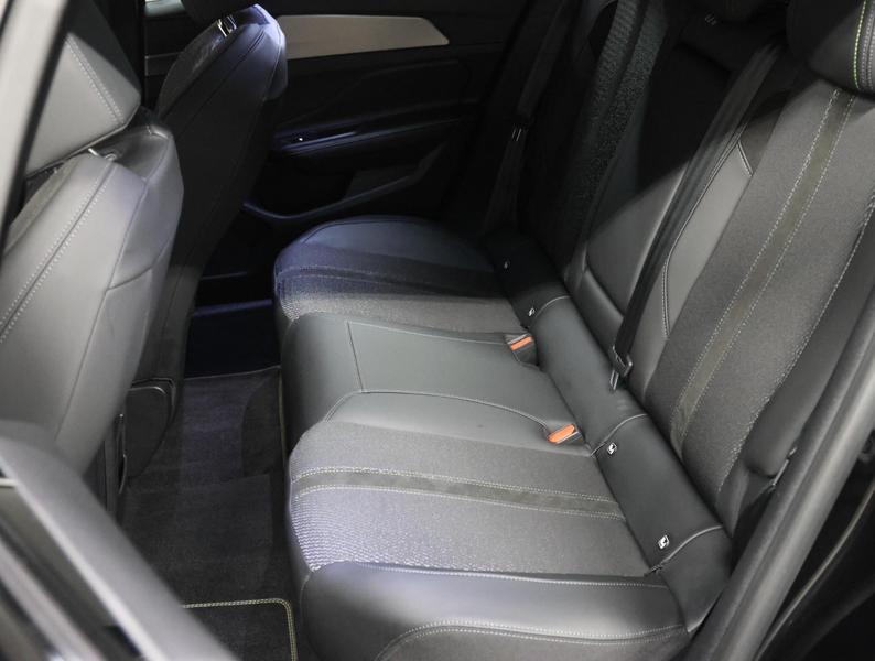 Peugeot 408 1.2 Hybrid 145PK e-DCS6 GT | 1ste eigenaar | Stuur — photo 15