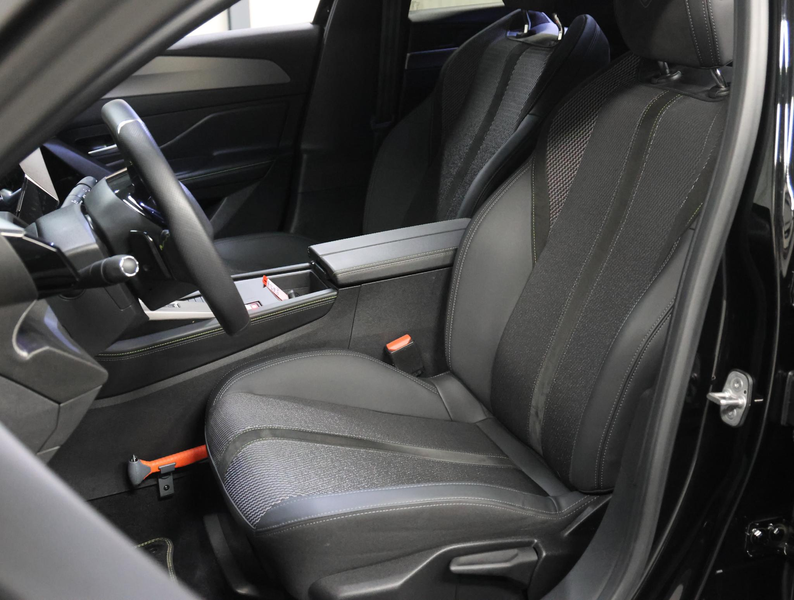 Peugeot 408 1.2 Hybrid 145PK e-DCS6 GT | 1ste eigenaar | Stuur — photo 11