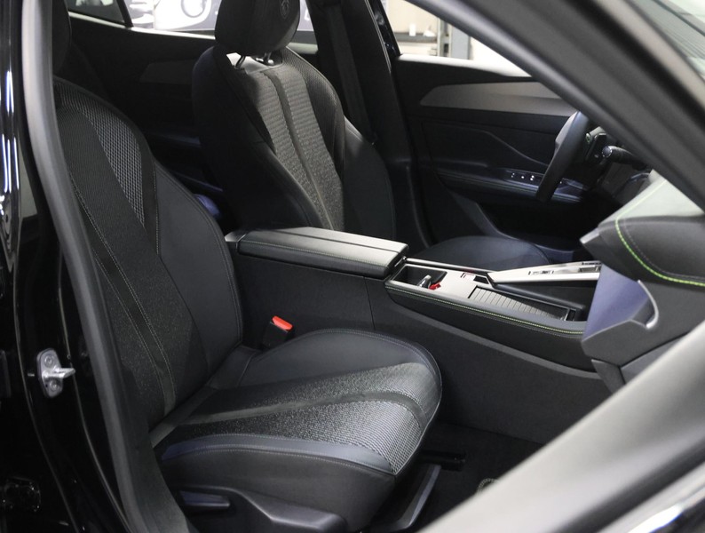 Peugeot 408 1.2 Hybrid 145PK e-DCS6 GT | 1ste eigenaar | Stuur — photo 9
