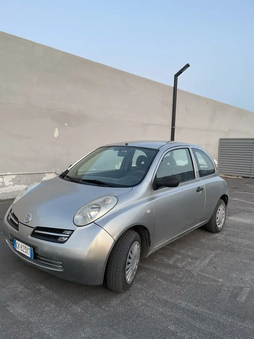Nissan Micra - 1