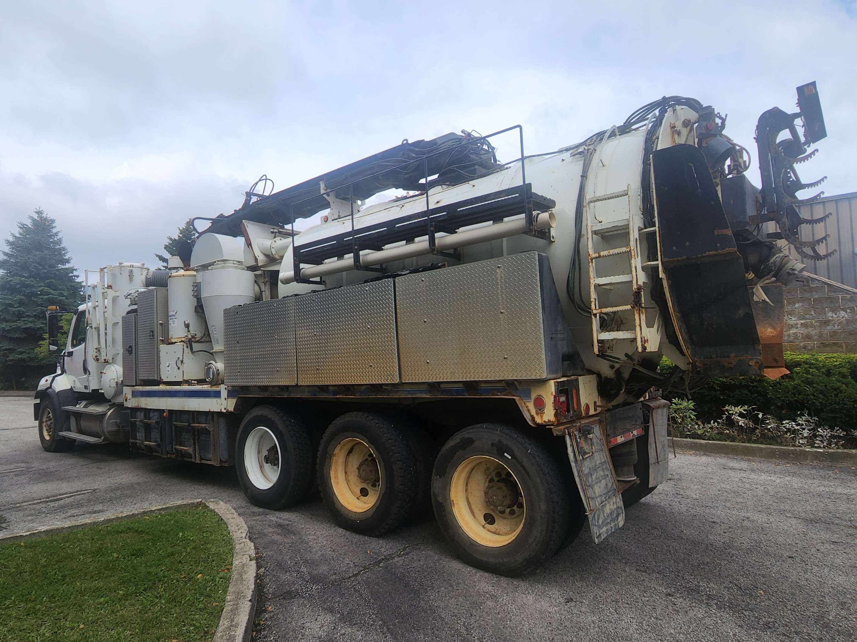 2015 Freightliner 114SD