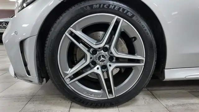 Mercedes-Benz C-Class view 12