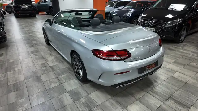 Mercedes-Benz C-Class view 4