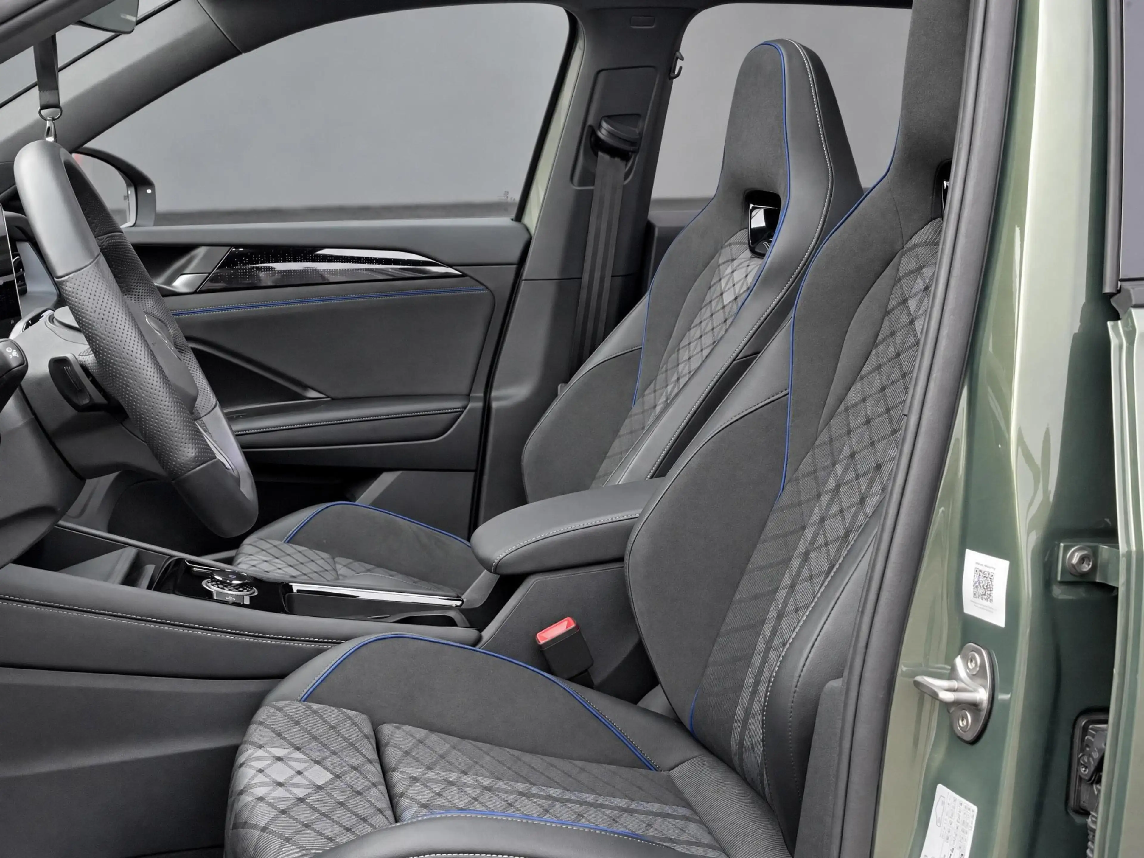 Volkswagen Tayron 1.5 eHybrid 272pk DSG R-Line Edition · Panoramadak — photo 14