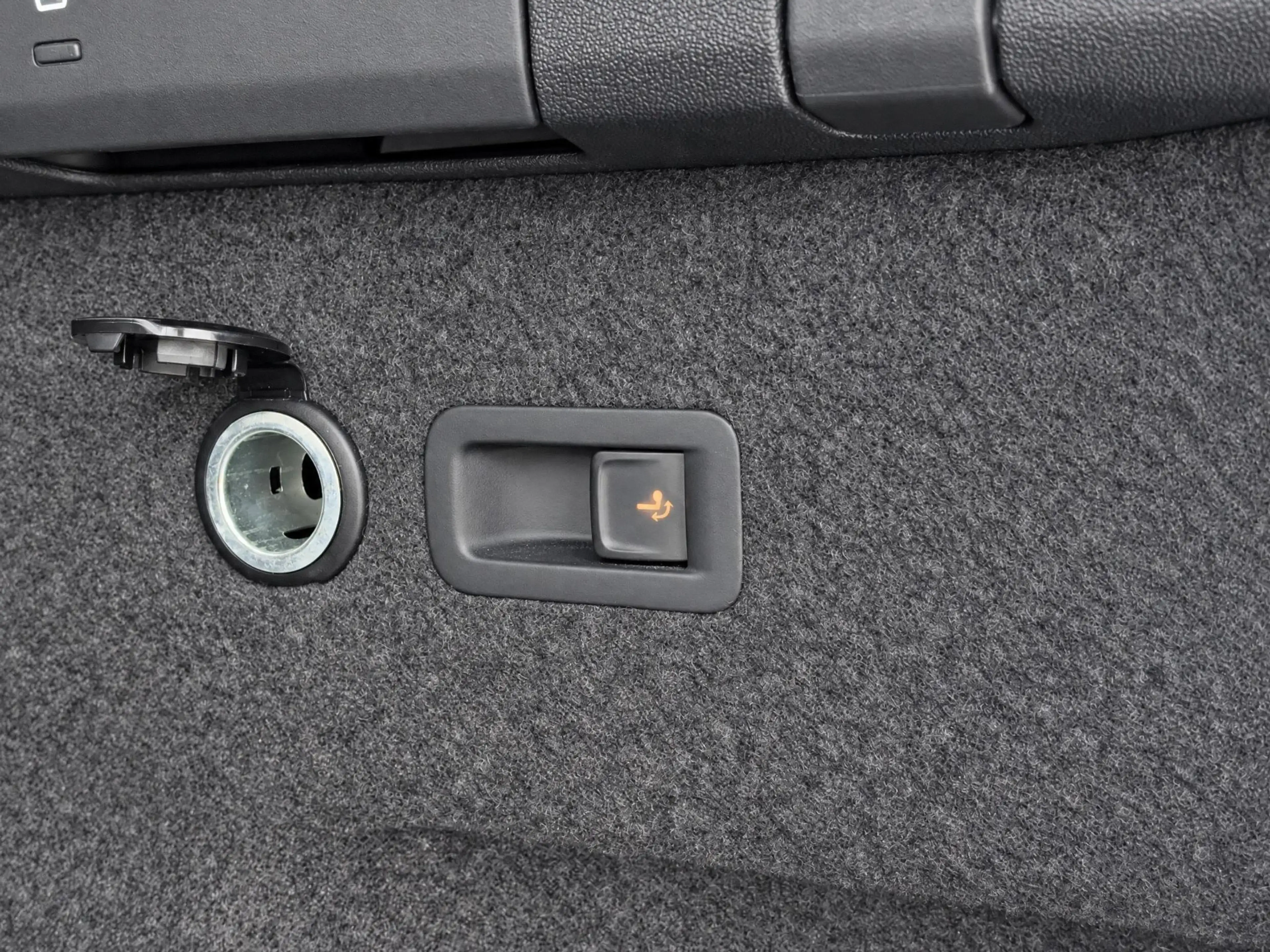 Volkswagen Tayron 1.5 eHybrid 272pk DSG R-Line Edition · Panoramadak — photo 10