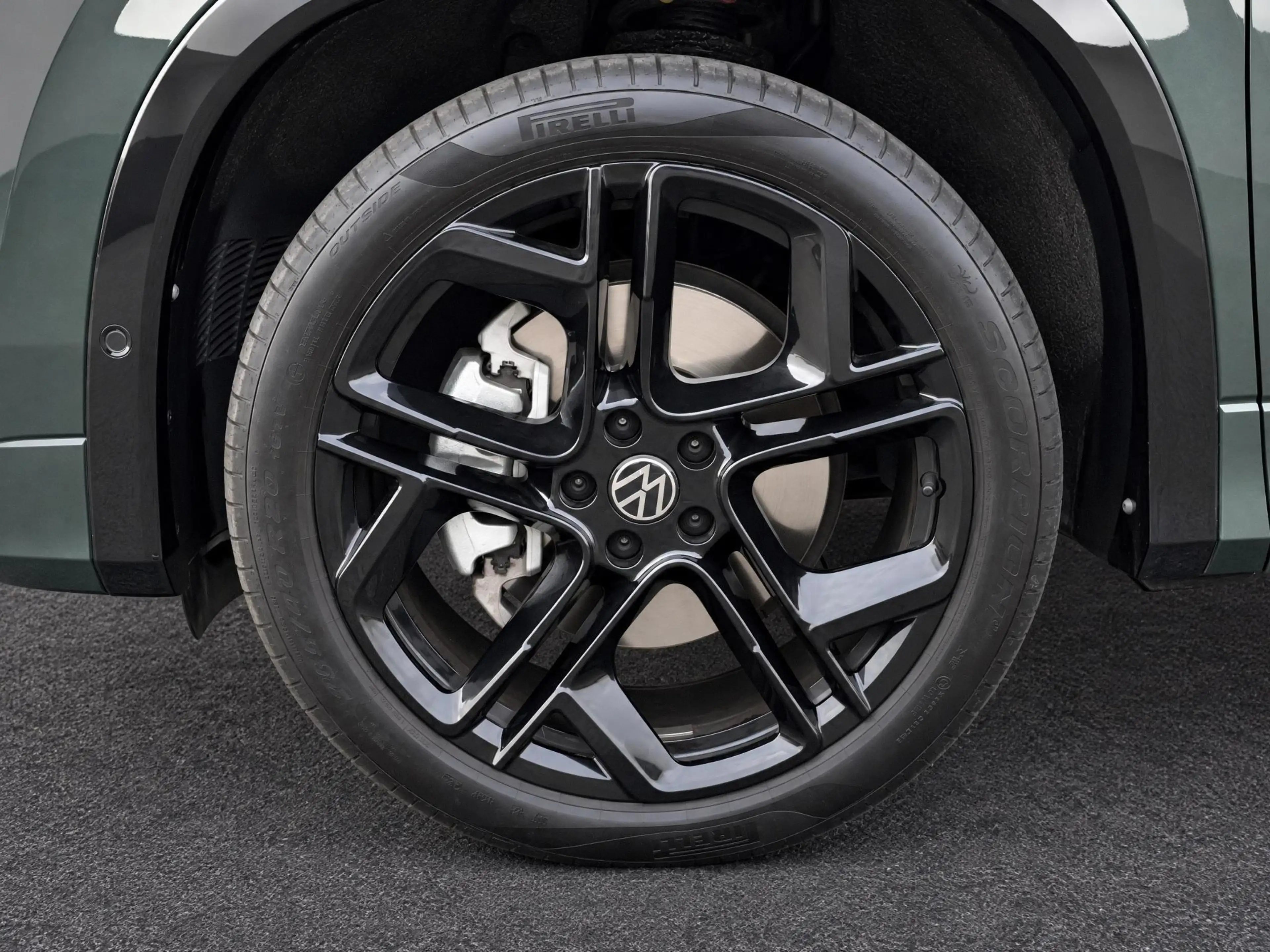 Volkswagen Tayron 1.5 eHybrid 272pk DSG R-Line Edition · Panoramadak — photo 8