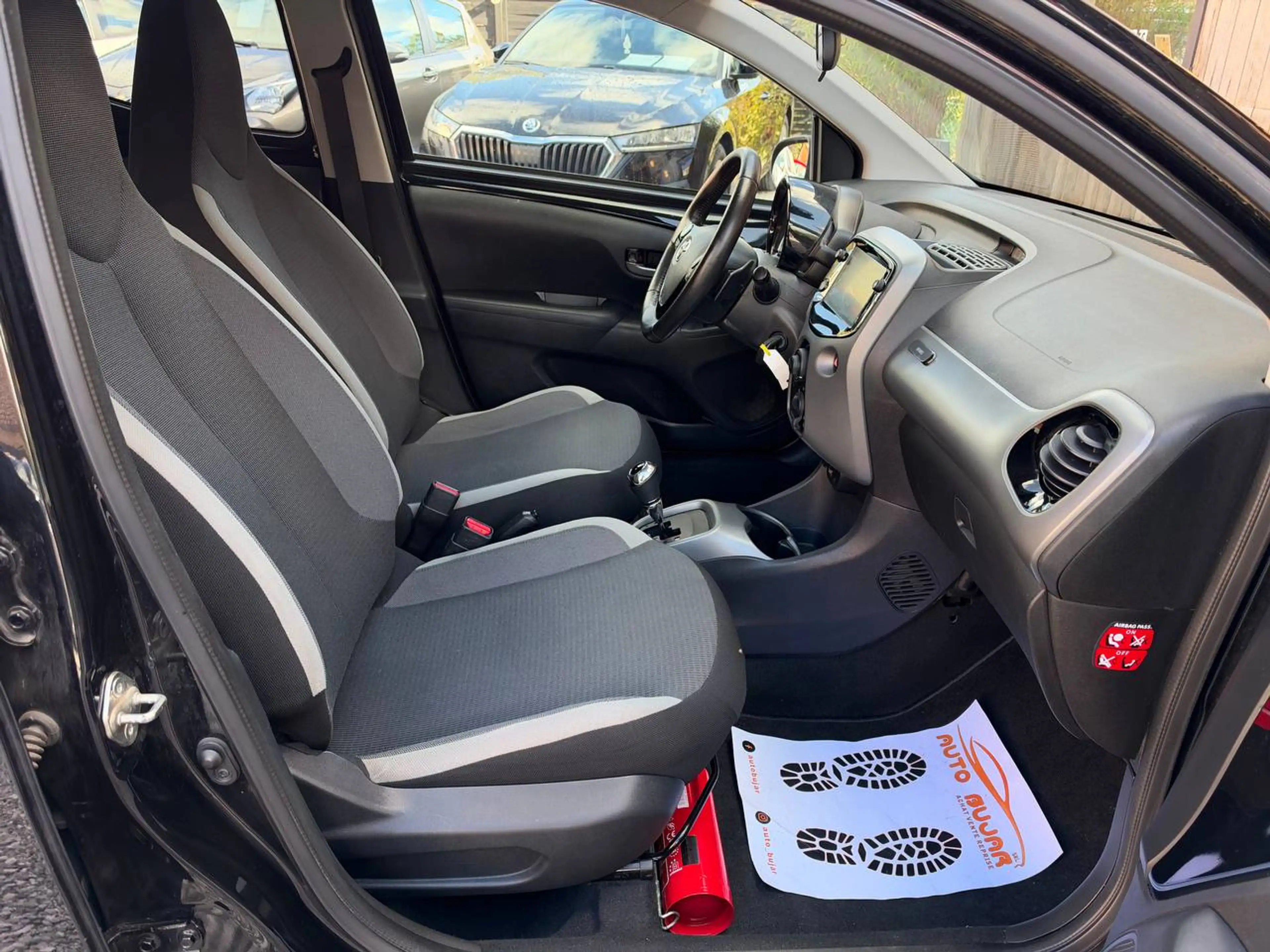 Toyota Aygo Aygo 1.0i VVT-i **LEZ 2035 + CAMERA + CARPLAY** — photo 12