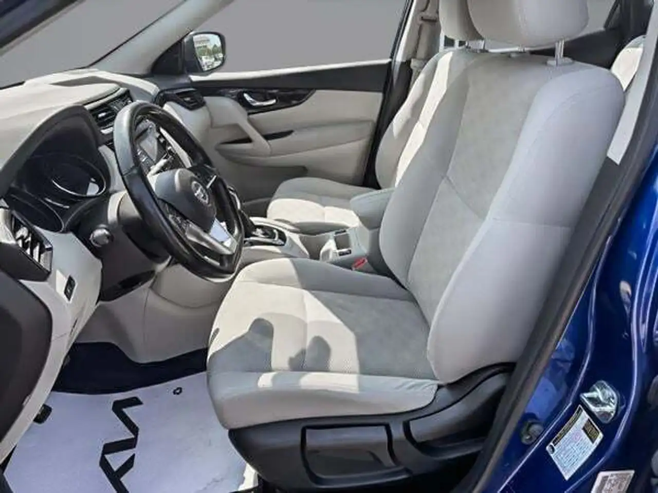Nissan Qashqai photo Nissan Qashqai