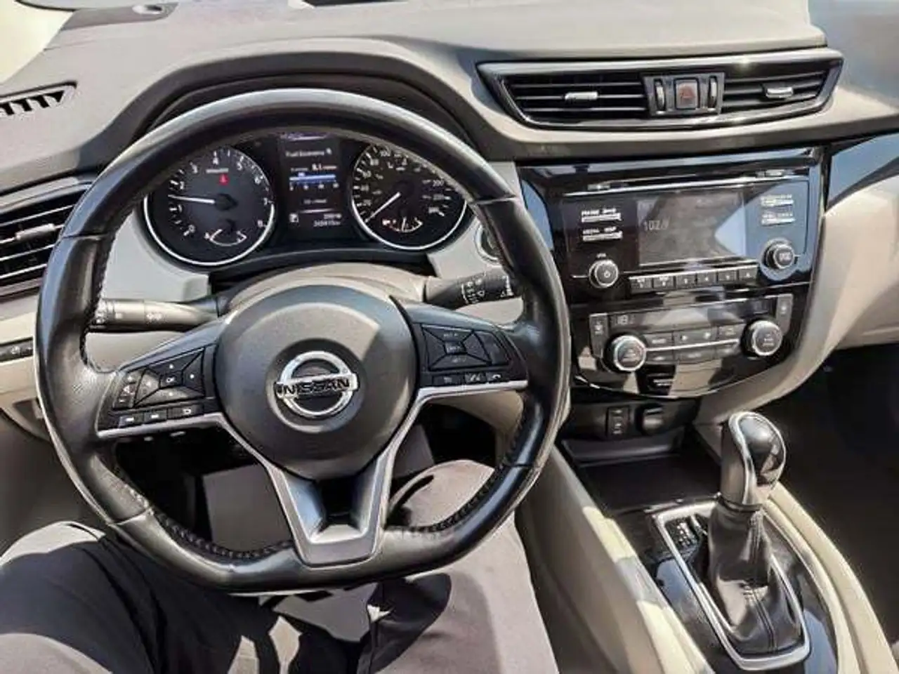 Nissan Qashqai photo Nissan Qashqai