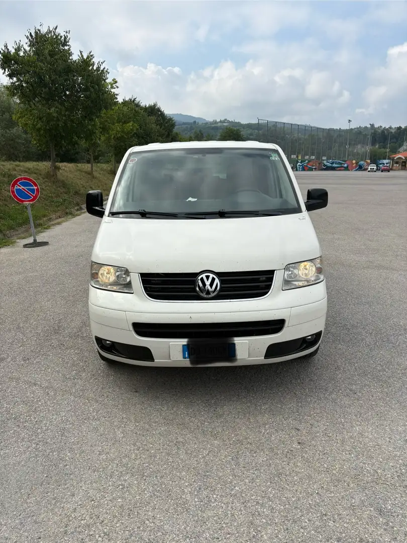 Volkswagen T5 Caravelle - 1