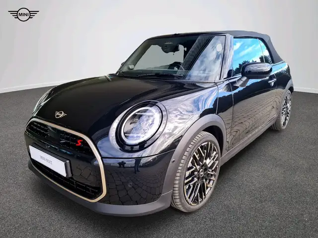 MINI Cooper S Cabrio Favoured Trim