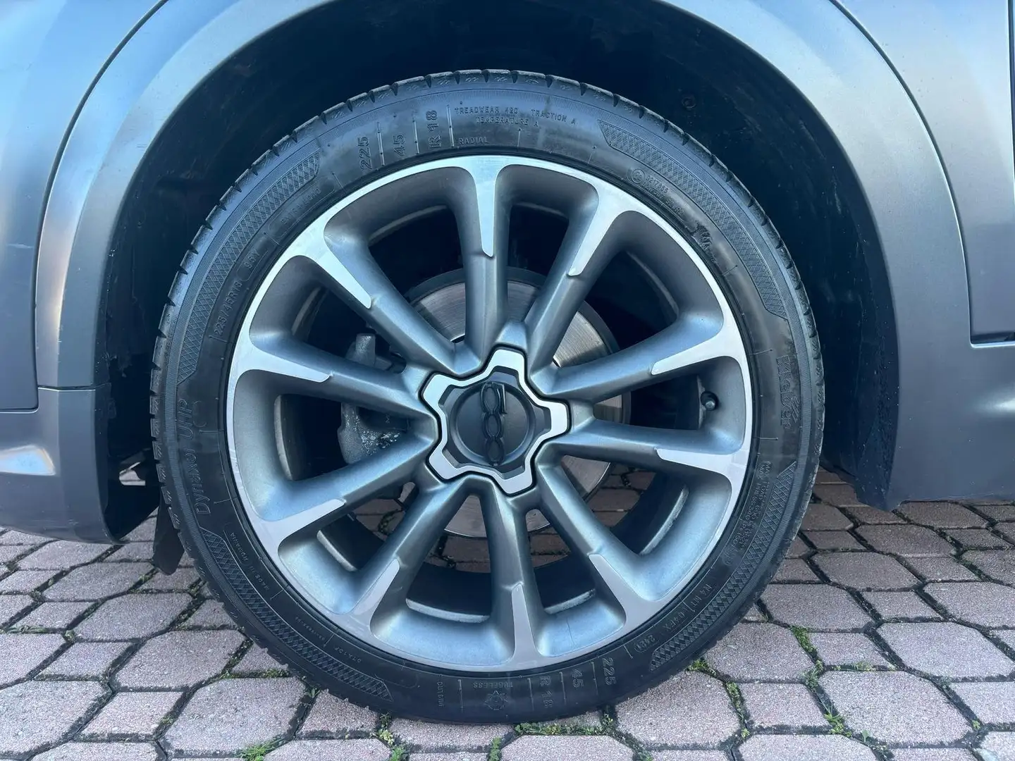 Fiat 500X 1.0 Dolcevita Sport 120cv Grijs - 2