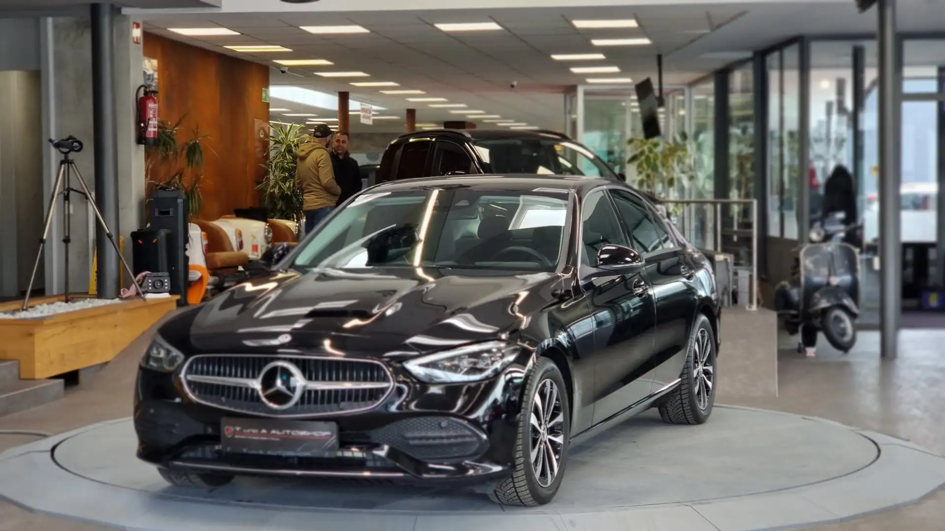 Mercedes-Benz C 220 d 4Matic 1-Hand Aut. *Kamera*Navi*AVANTGARDE* Schwarz - 1