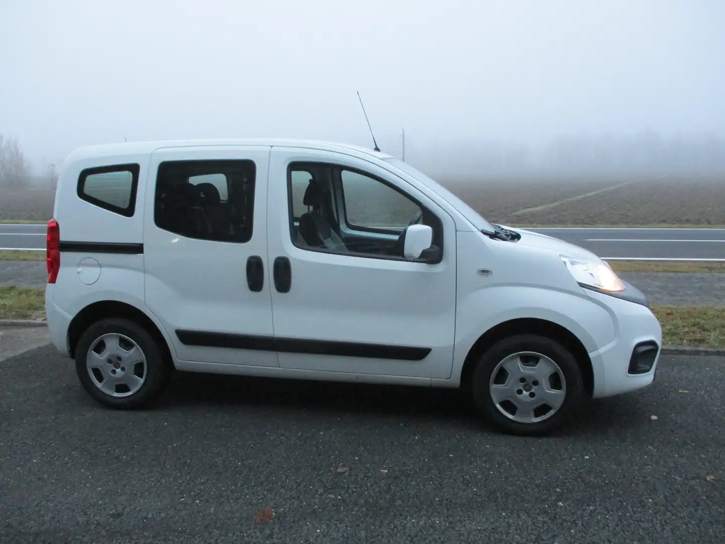Fiat Qubo Lounge Blanc - 2