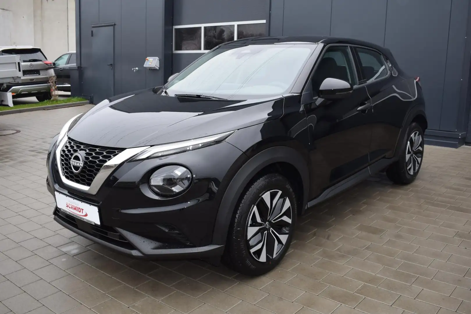 Nissan Juke 1,0 DIG-T Acenta Komfort Schwarz - 2