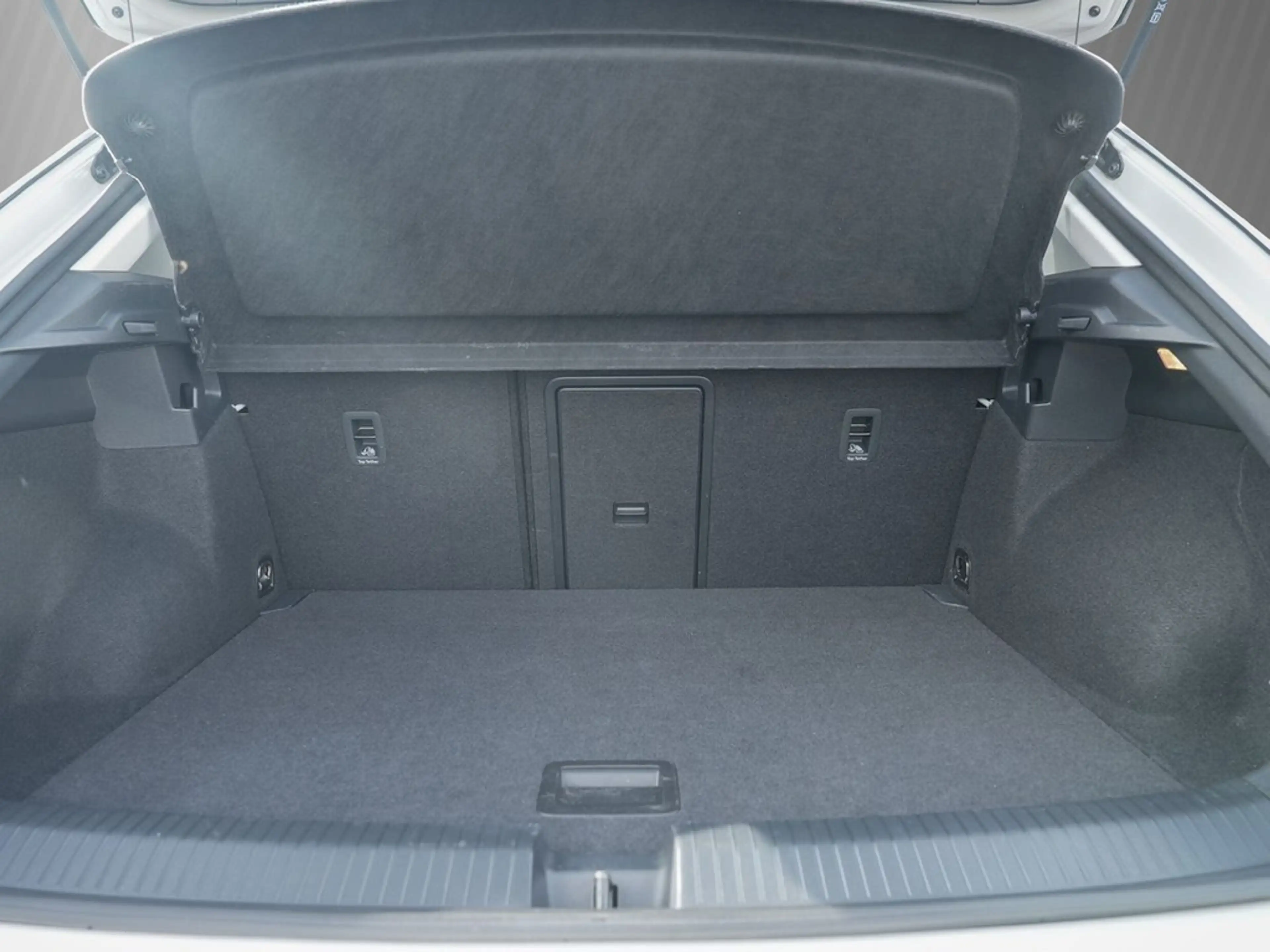 Volkswagen T-Roc 1.0 TSI LIFE /LED/AppConnect/DAB+ — photo 8
