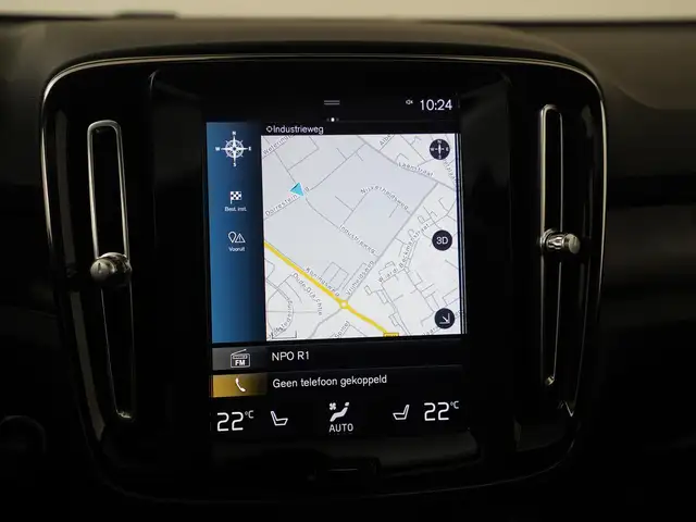 Volvo XC40 view 14
