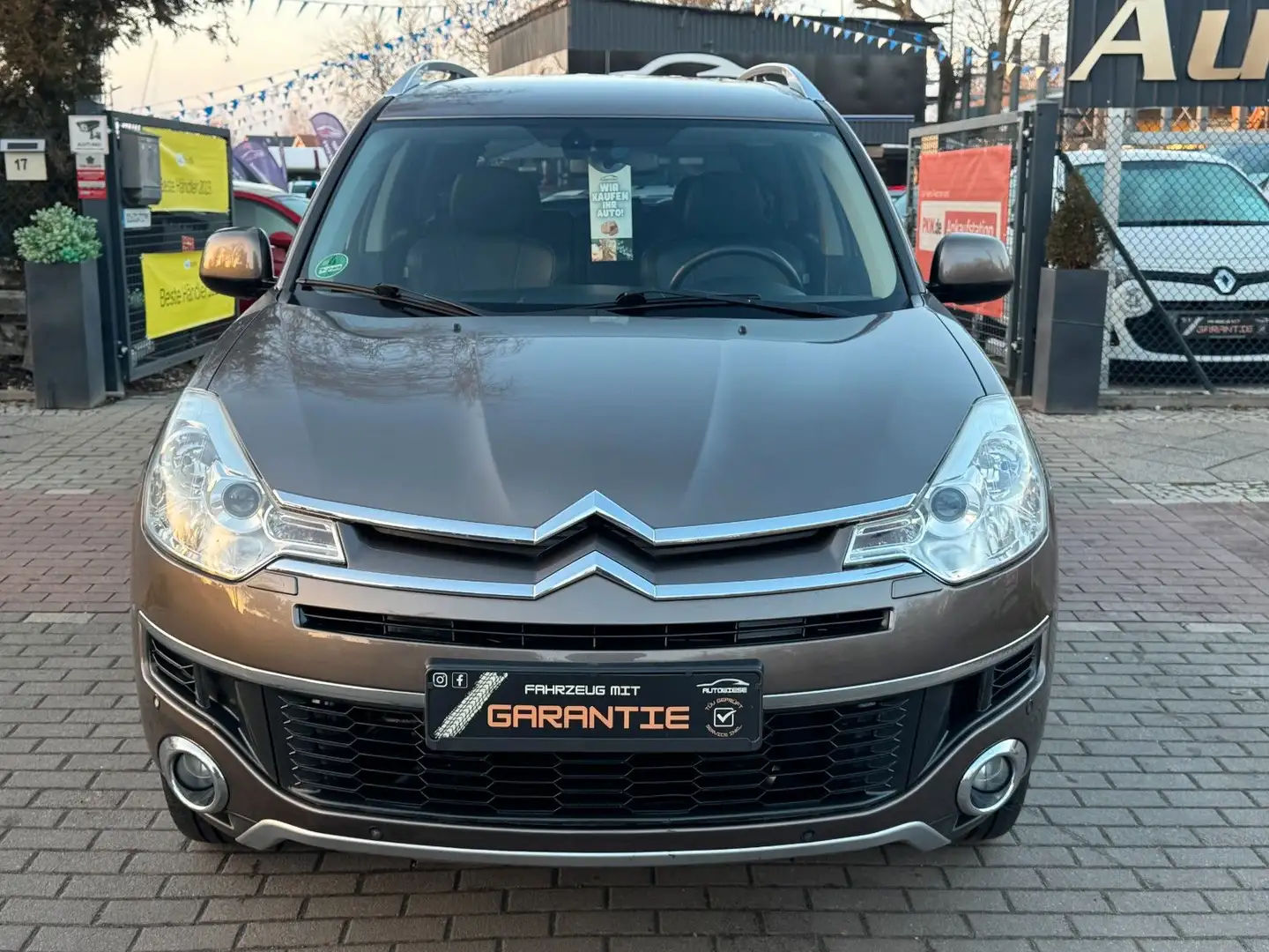 Citroen C-Crosser Exclusive*Aut.*Leder*Navi*Ahk*7xSitzer Braun - 2
