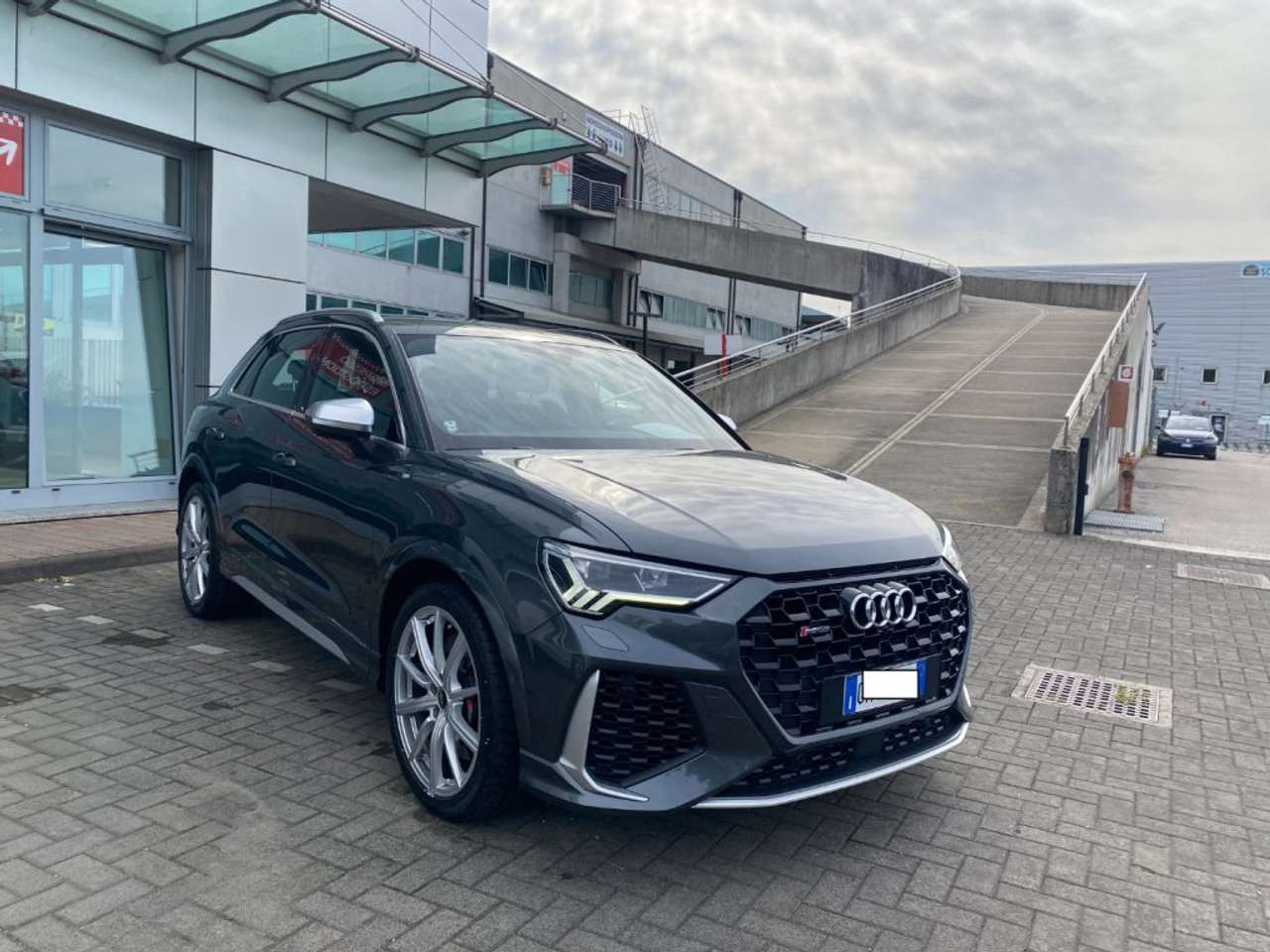 Audi RS Q3 quattro S tronic