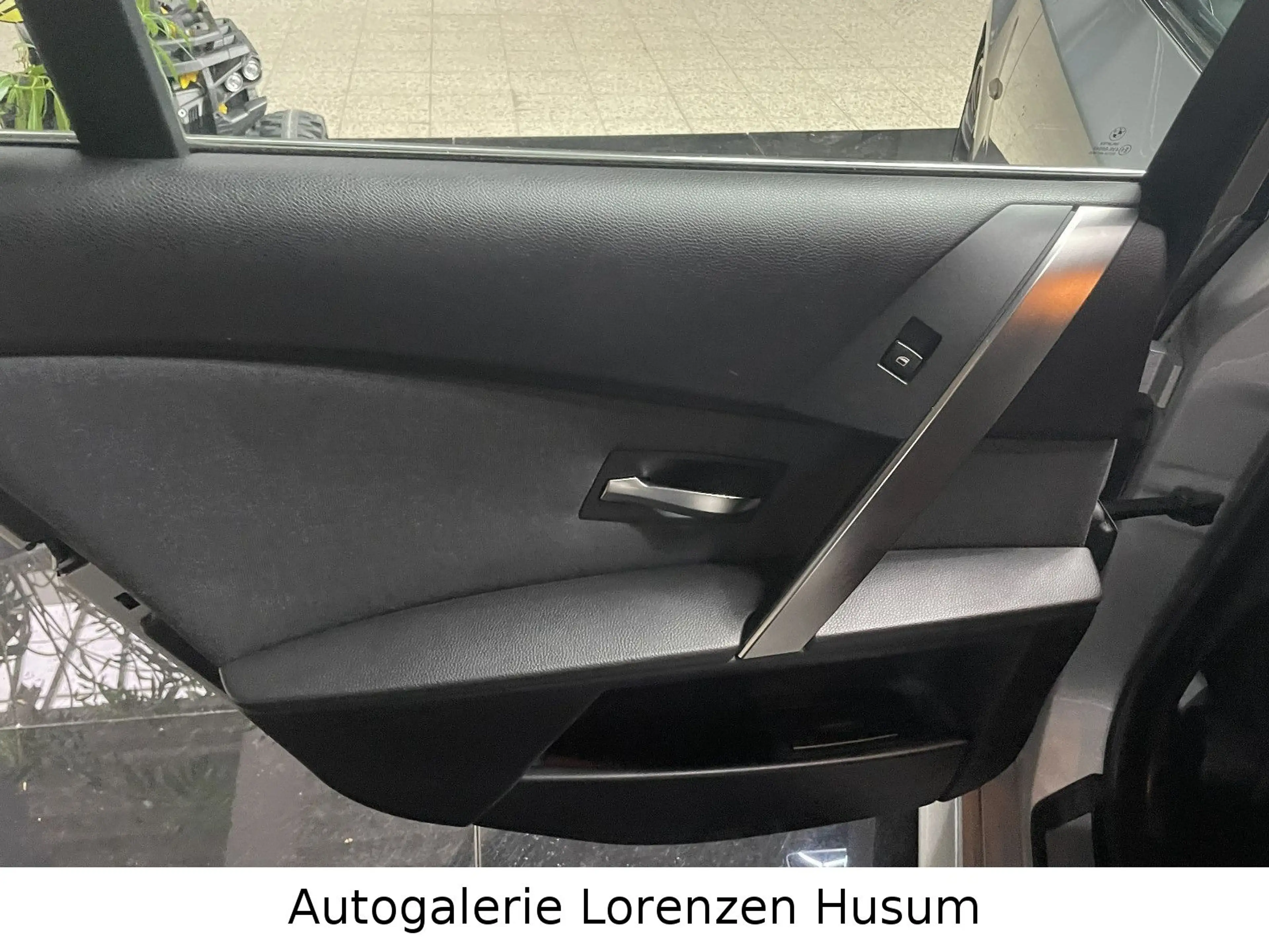 BMW 520 i — photo 12