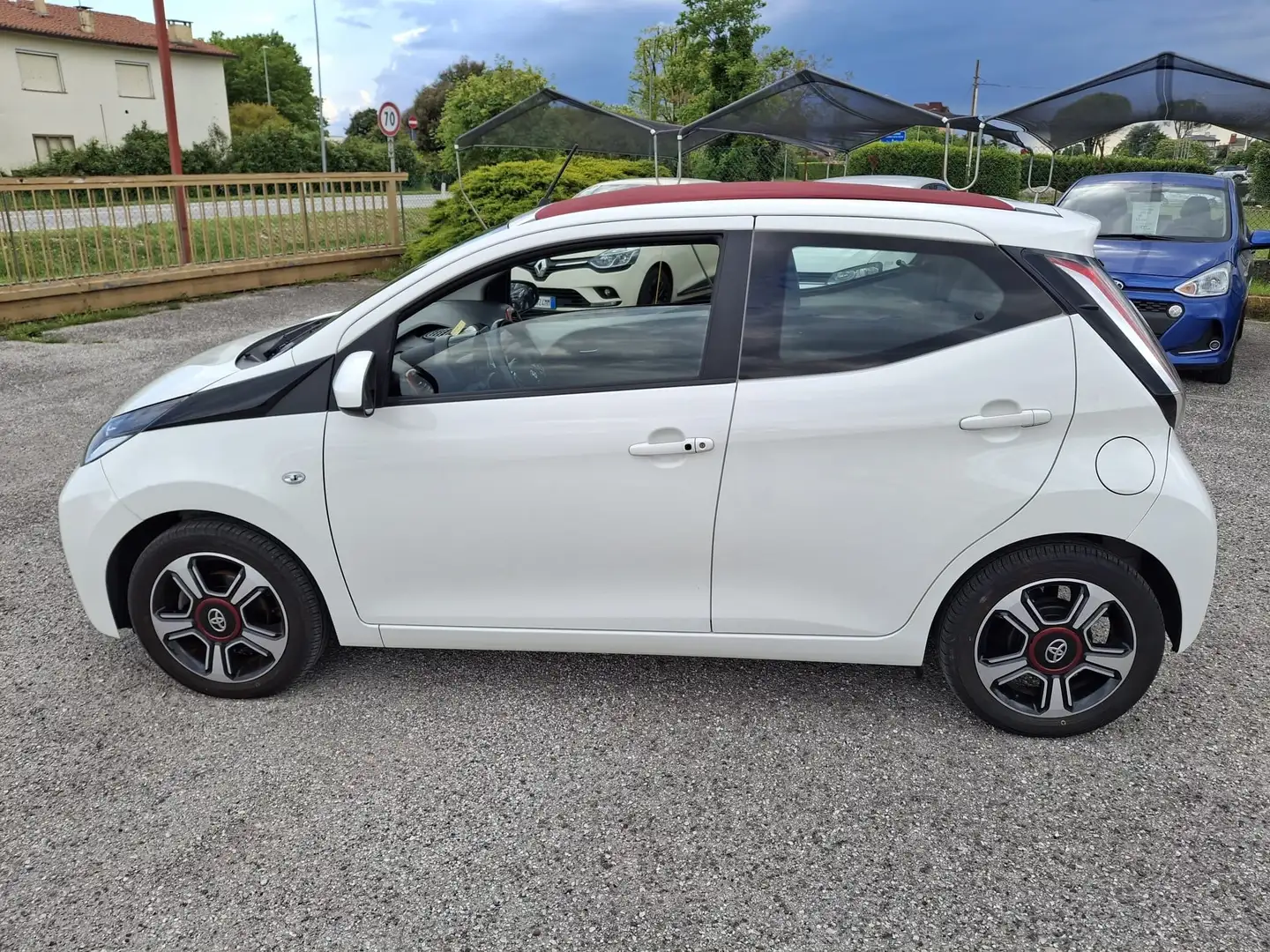 Toyota Aygo 1.0 B XWAVE Weiß - 2