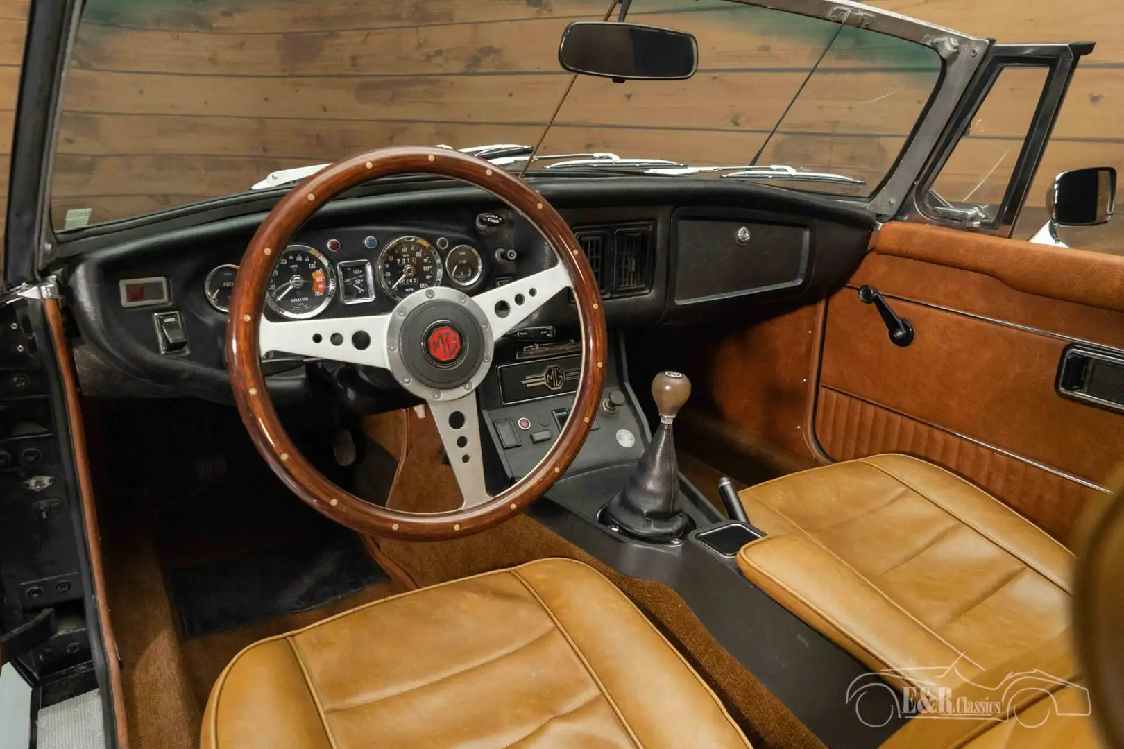 MG MGB Cabriolet | Uitvoerig gerestaureerd | 1974 Zwart - 2