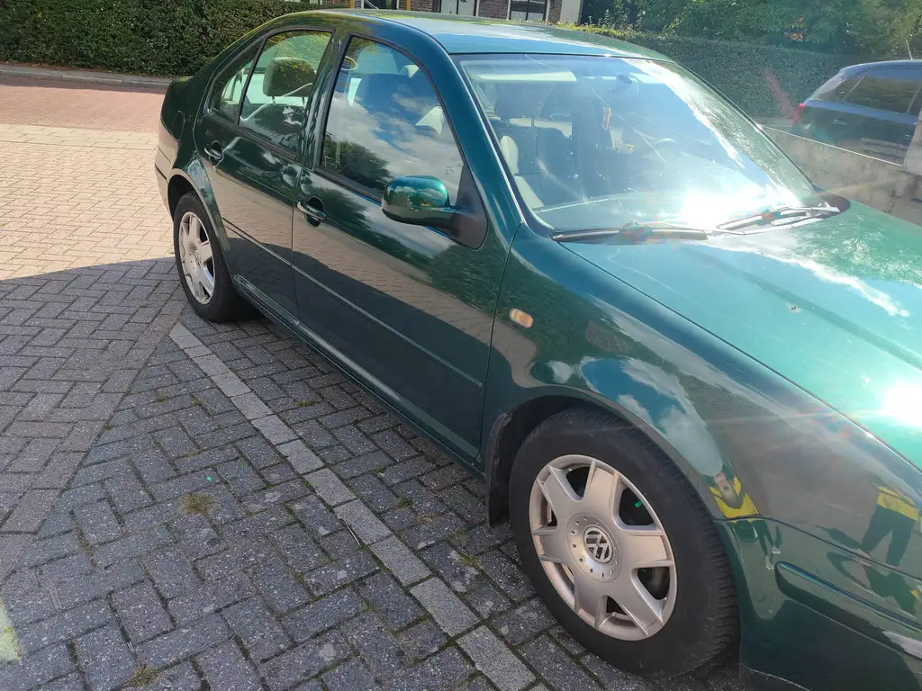 Volkswagen Bora 1999 из Европы — купить под ключ