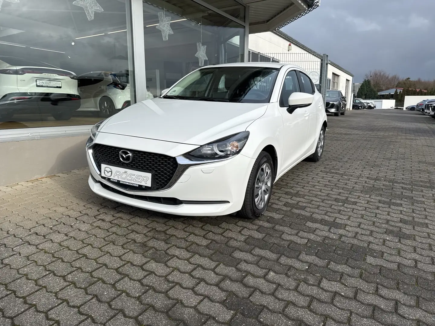 Mazda 2 Center-Line Weiß - 1