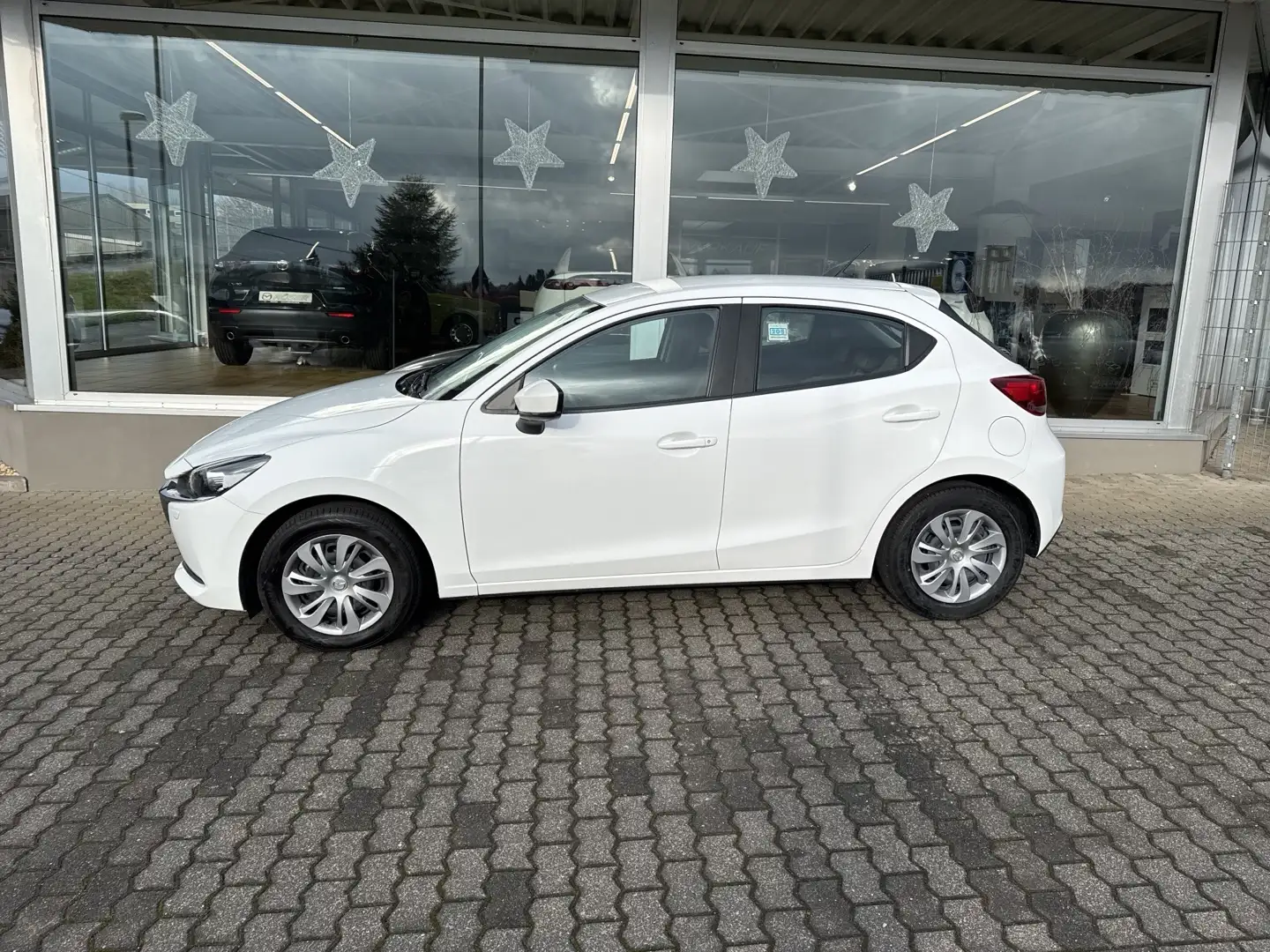 Mazda 2 Center-Line Weiß - 2