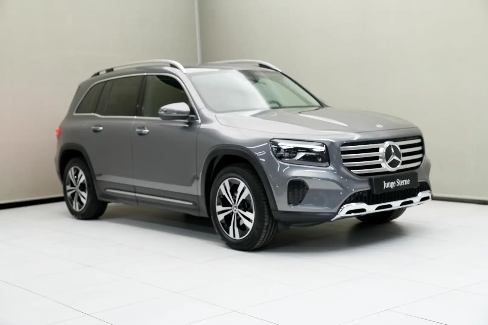 Mercedes-Benz GLB 200 d 4MATIC Österreich-Edition Progressive Grau - 2