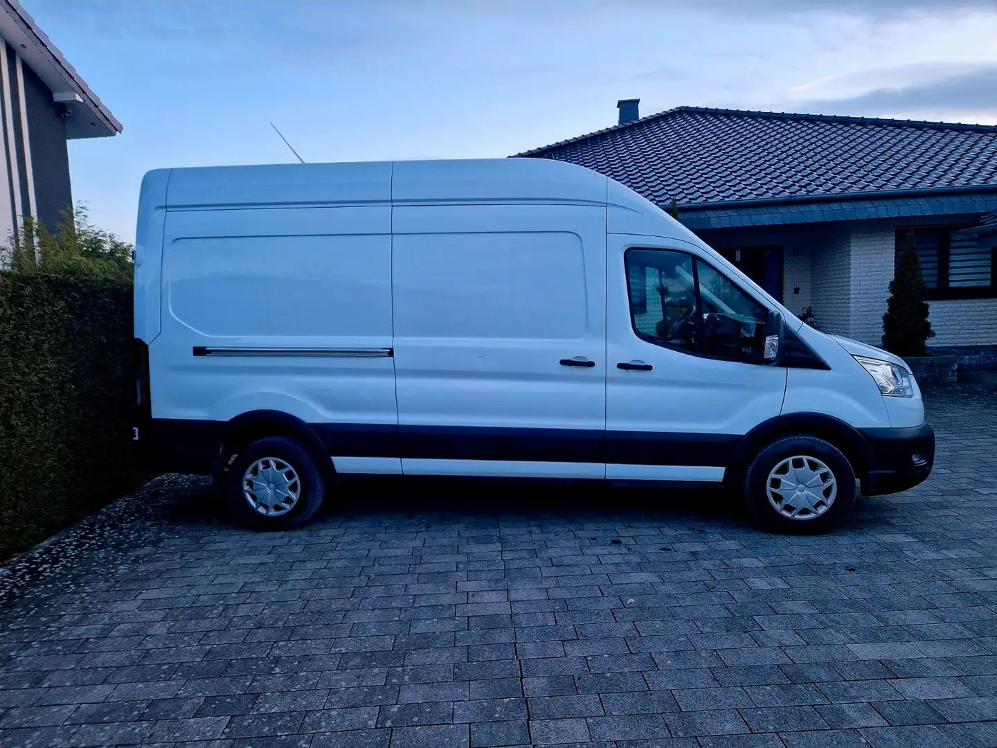 Ford Transit 330 L3H3 *EXTRAHOCH+Lang,AHK,LIEFERUNG* Blanc - 1