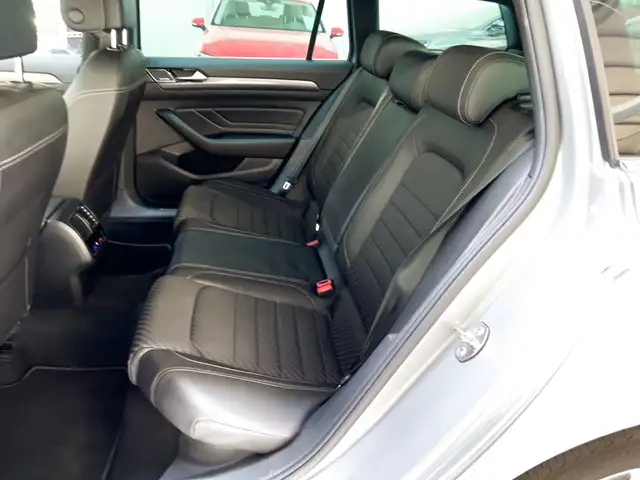 Volkswagen Passat view 15