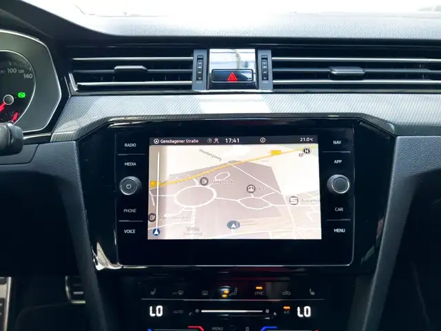 Volkswagen Passat view 12