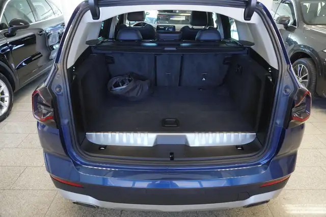 BMW X3 view 9