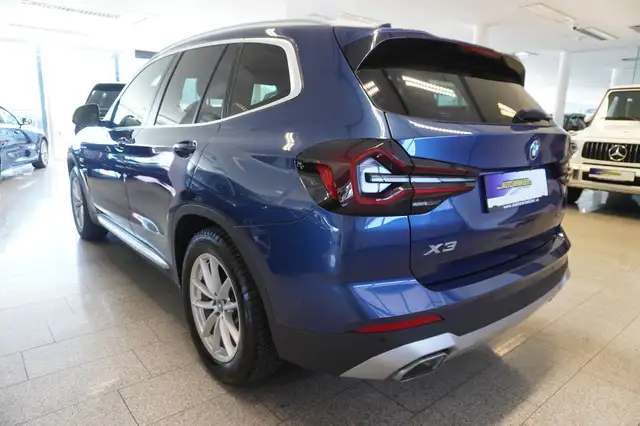 BMW X3 view 4